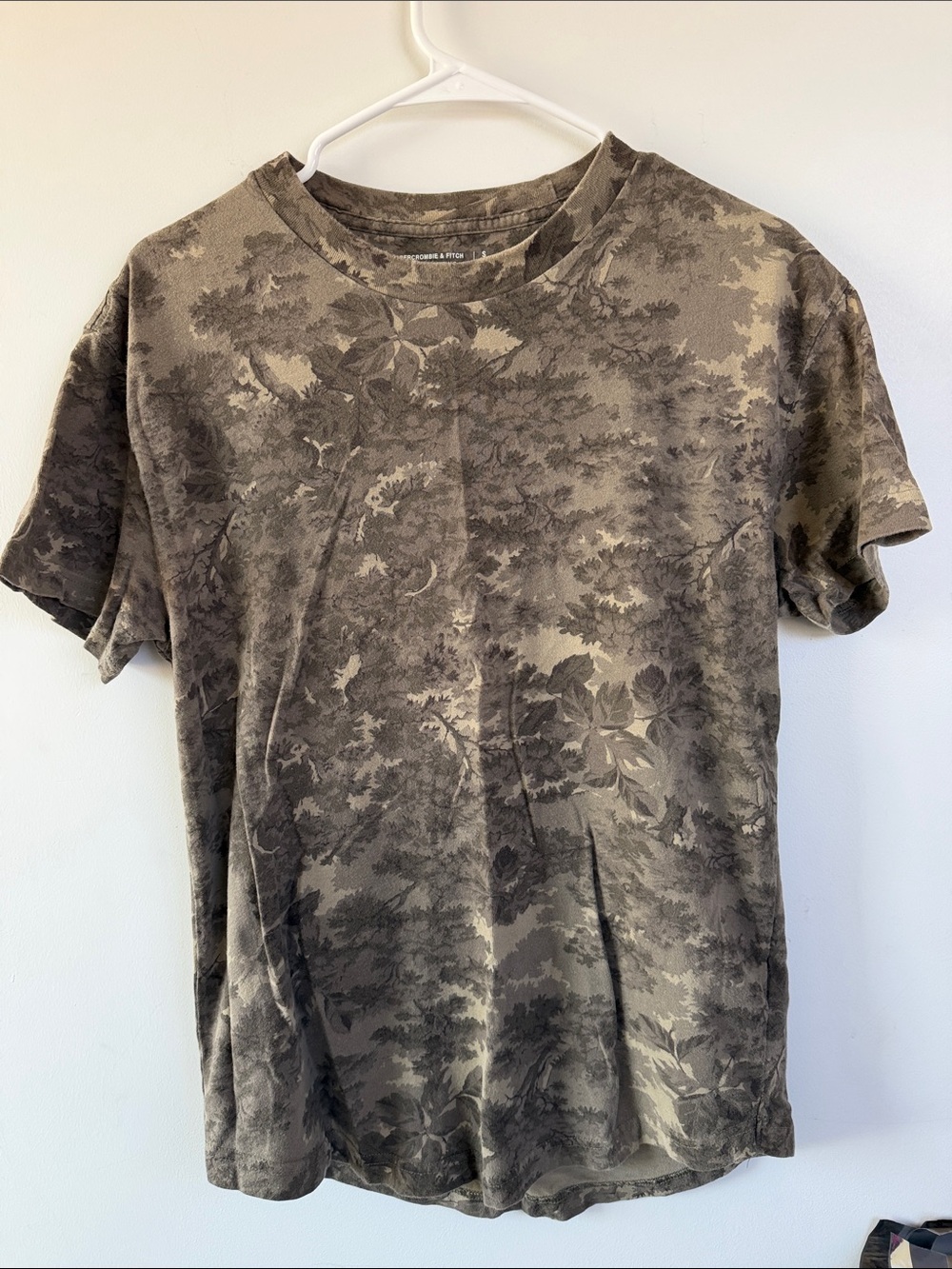 Abercrombie & Fitch Short Sleeve Camo Tee - Olive